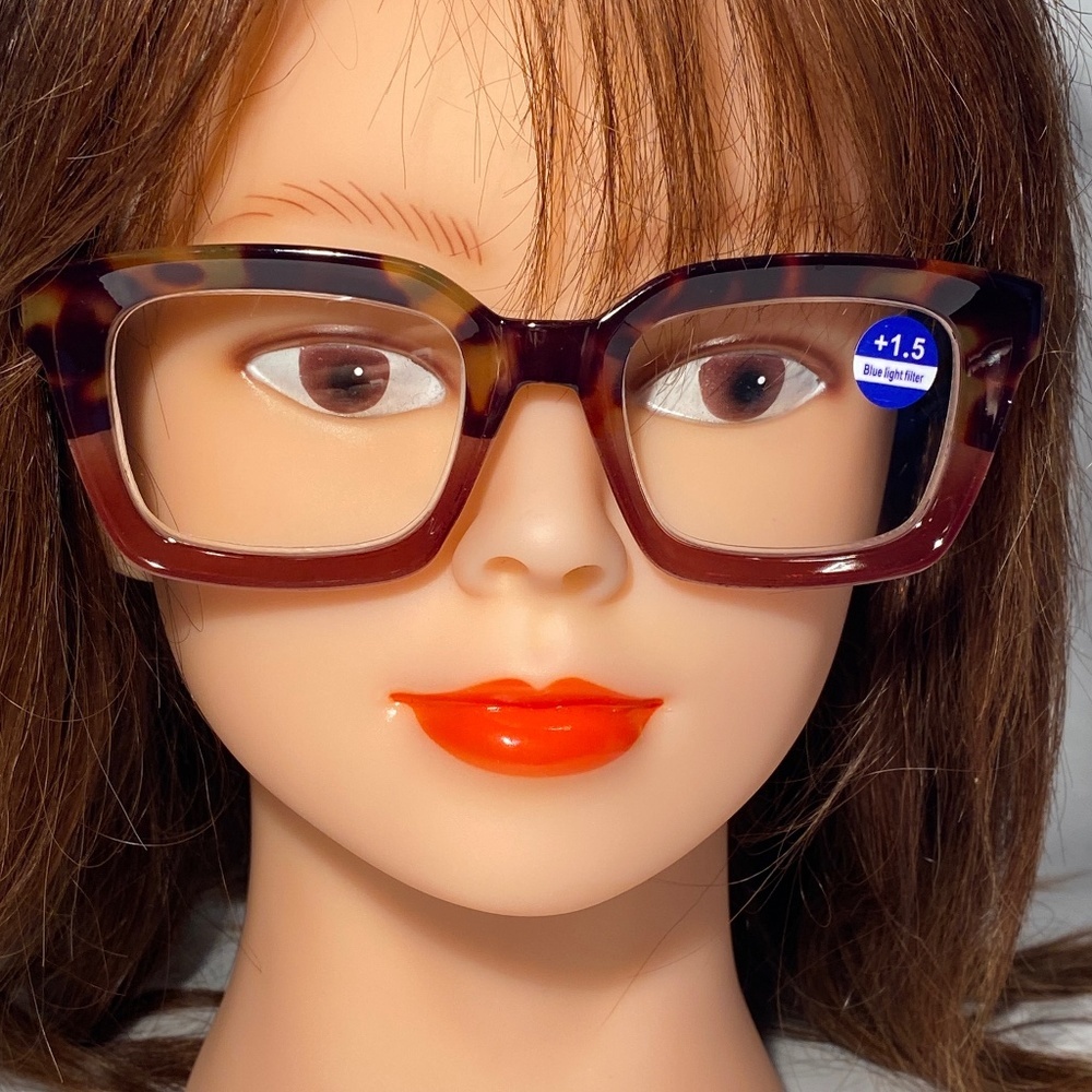 @lwaltsak Claudia 1.5 Tortoise Reading Glasses Square Concave  Readers NWT